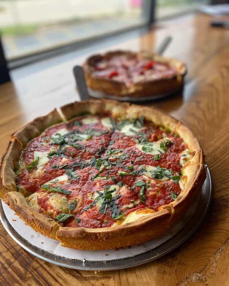 10 Chicago Pizza Restaurants That Truly Deliver Giordano's