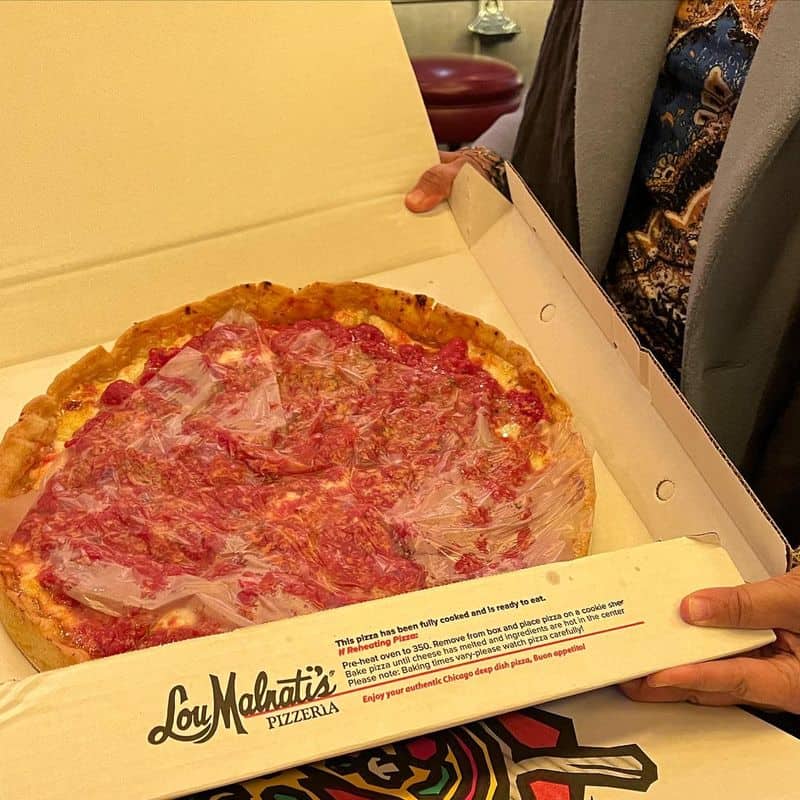 10 Chicago Pizza Restaurants That Truly Deliver Lou Malnati's Pizzeria