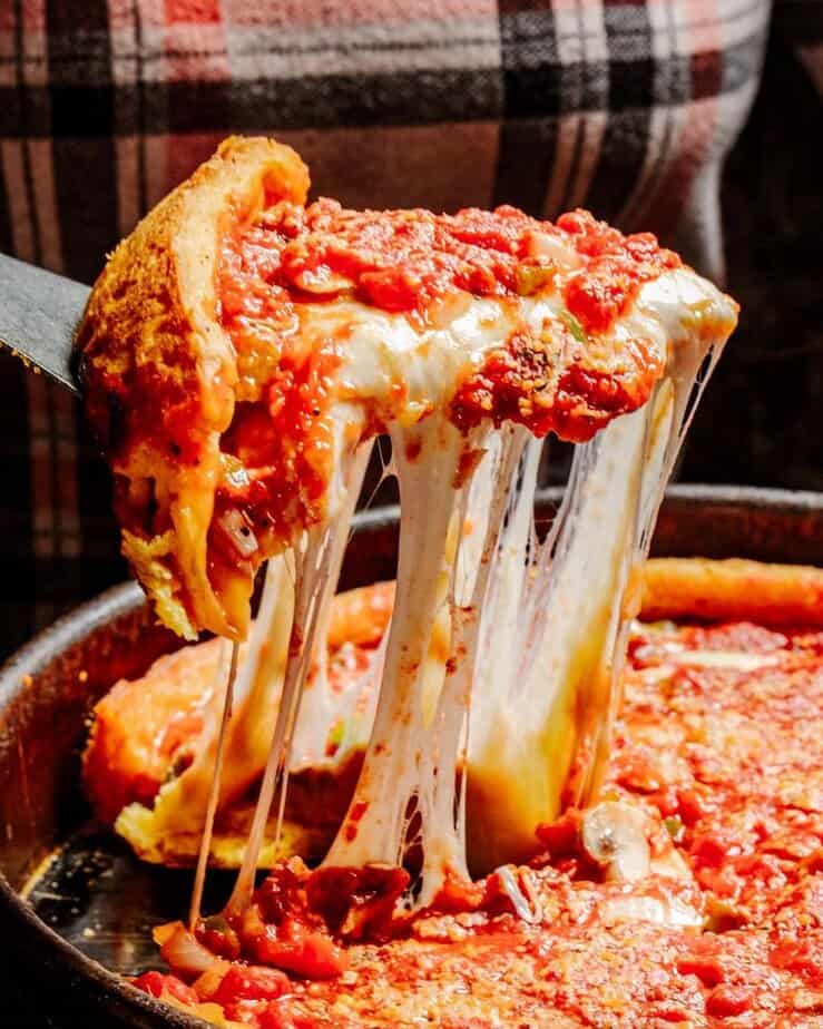 10 Chicago Pizza Restaurants That Truly Deliver Gino's East