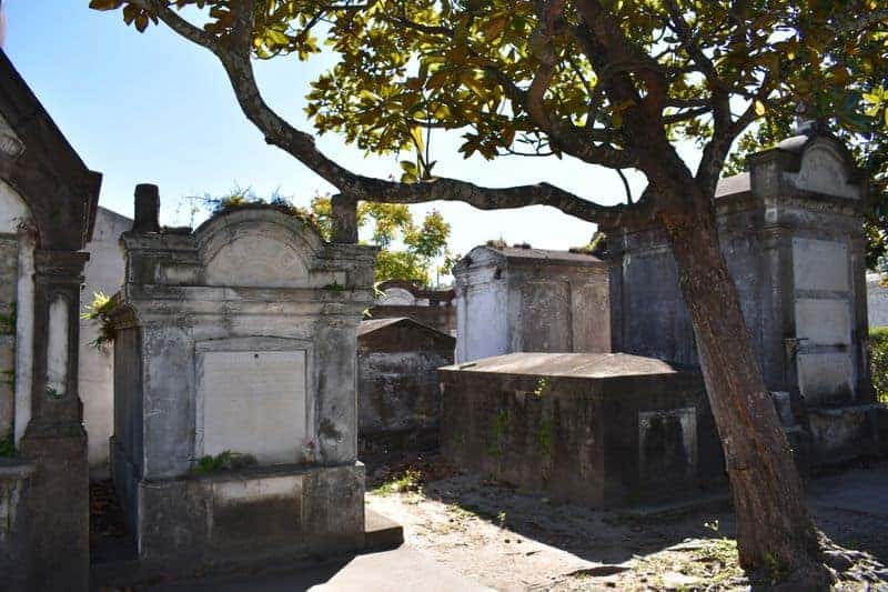 Lafayette Cemetery No. 1 (Via Side Gate)