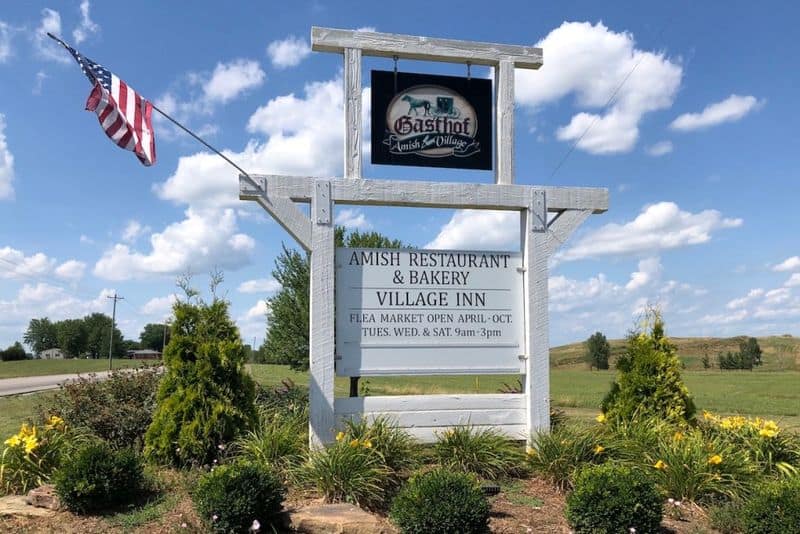 10 Indiana Comfort Food Buffets Locals Whisper About (Because They’re That Good) Gasthof Amish Village