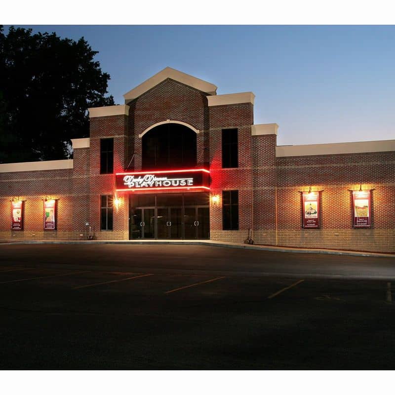 10 Indiana Comfort Food Buffets Locals Whisper About (Because They’re That Good) Derby Dinner Playhouse