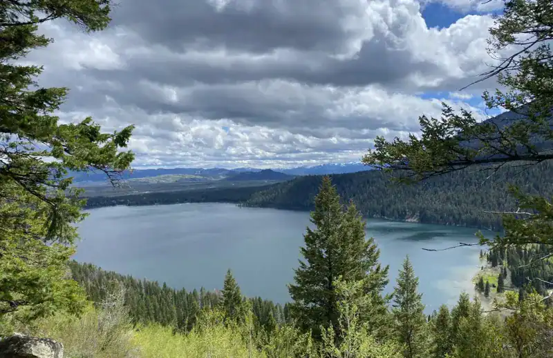 10 Stunning Lakes in Wyoming That Will Leave You Speechless Phelps Lake, Teton County