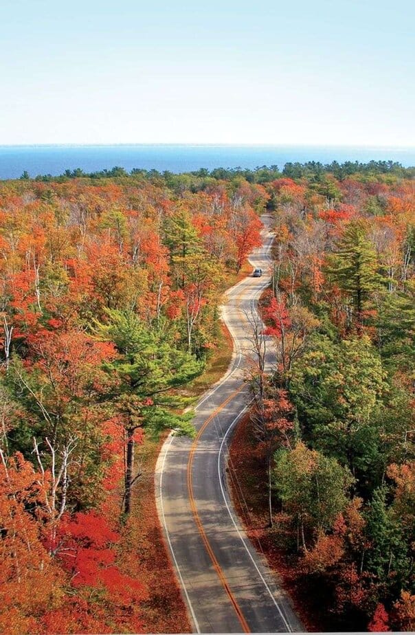 10 Stunning Wisconsin Drives That Show Off the State's Beauty Rustic Road 53