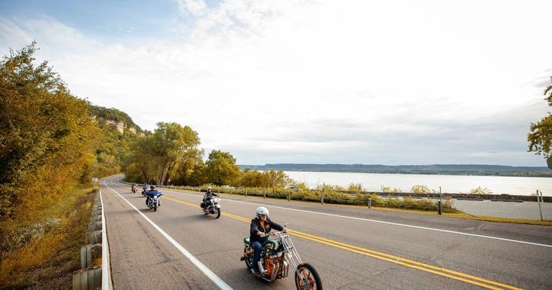 10 Stunning Wisconsin Drives That Show Off the State's Beauty Barron County Rustic Road 83 Scenic Drive