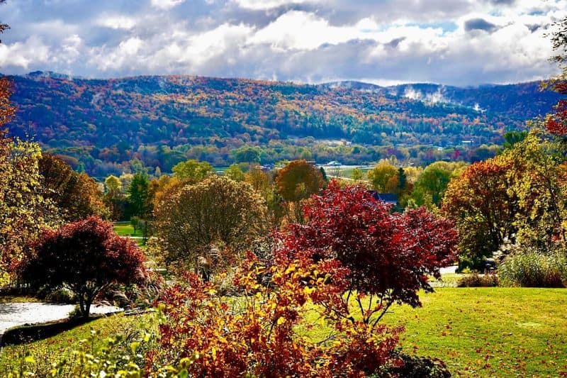10 Unforgettable New England Destinations That'll Upgrade Any Road Trip The Berkshires, Massachusetts