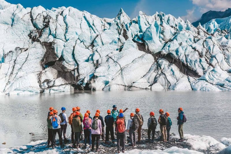 Enjoy a Glacier Viewing Experience
