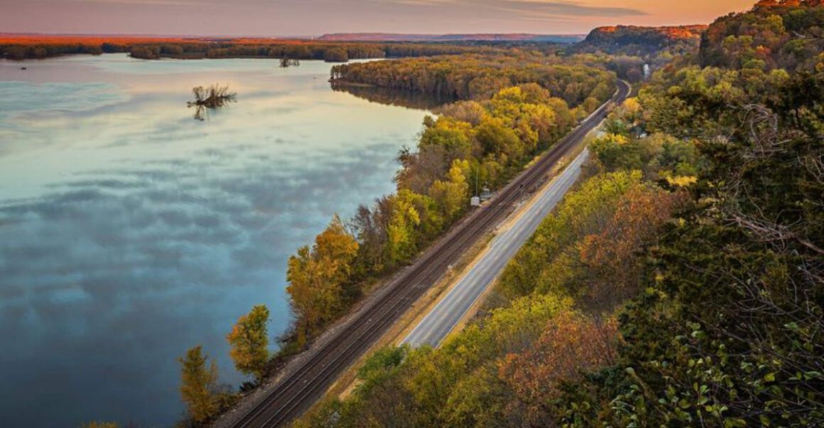 10 stunning illinois drives thatll take your breath away