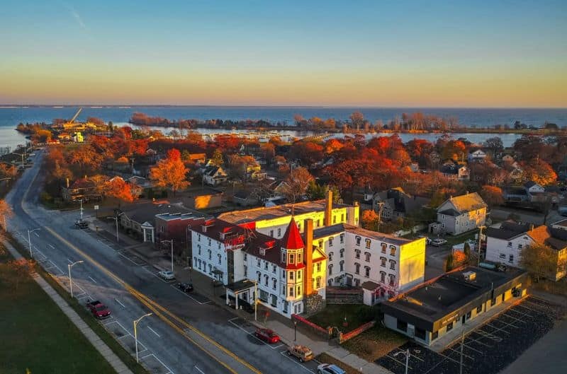 11 Affordable Michigan Small Towns Where $1,500 a Month Goes a Long Way Escanaba
