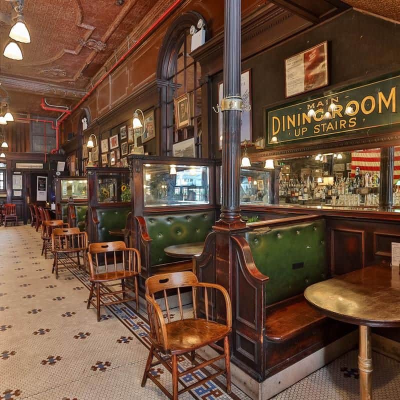 11 Classic NYC Restaurants That Haven’t Changed a Bit (And We’re Glad) Old Town Bar
