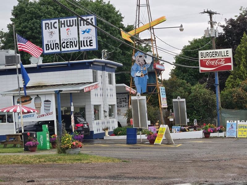 11 Legendary Montana Burger Shacks Serving Up Nostalgia and Flavor Richwine's Burgerville, Polson