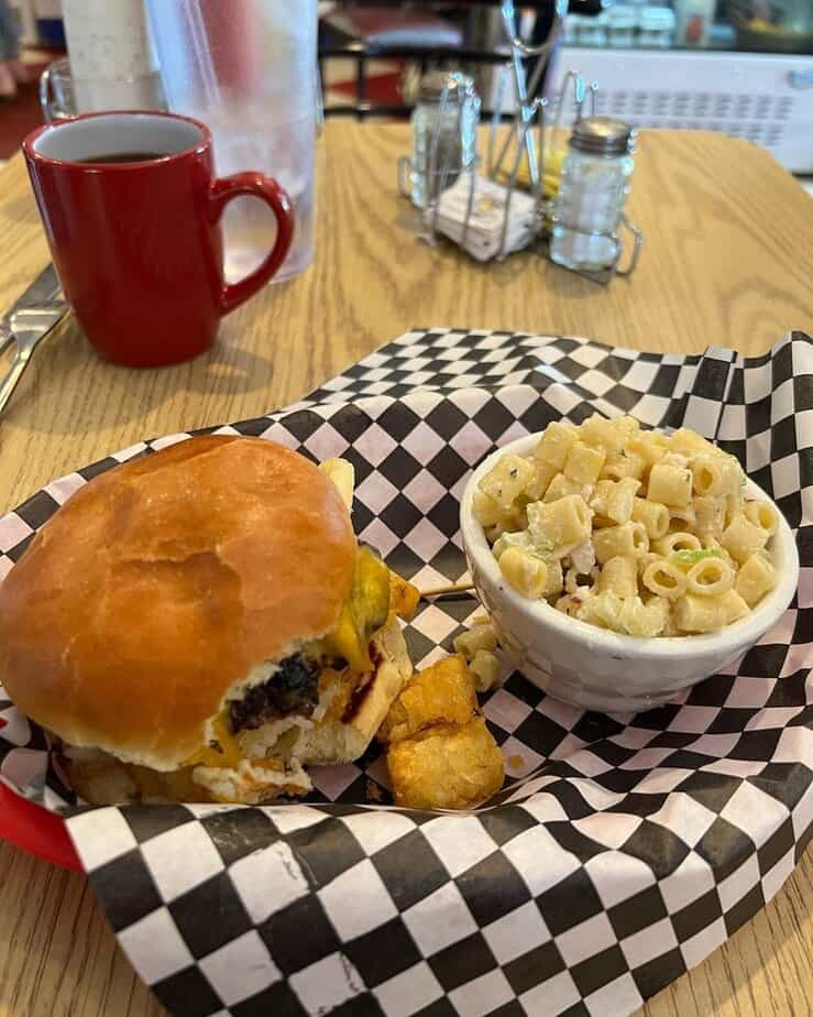 11 Legendary Montana Burger Shacks Serving Up Nostalgia and Flavor Parker's Restaurant, Drummond