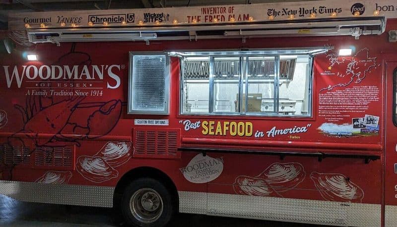 11 Must-Try Lobster Shacks in Massachusetts Serving Rolls Done Right Woodman's of Essex – Essex