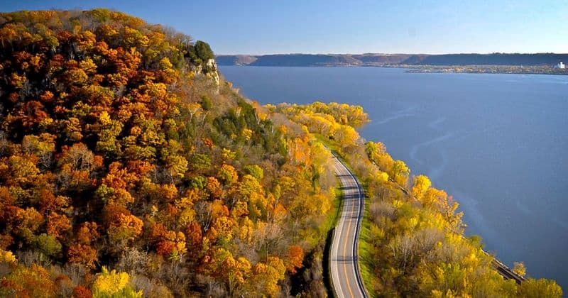 The Wisconsin Great River Road