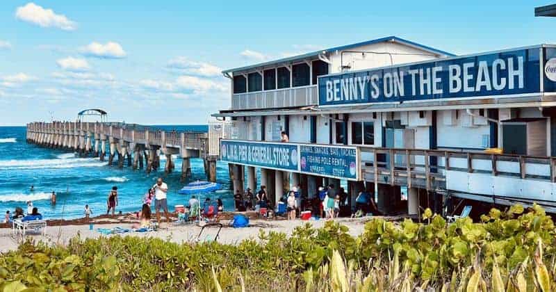 Benny's On The Beach