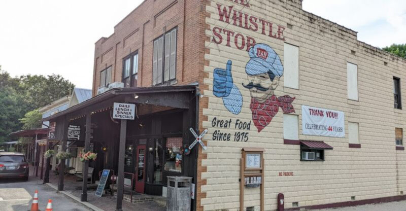 11 Kentucky Country Stores Serving Meals You’ll Never Forget