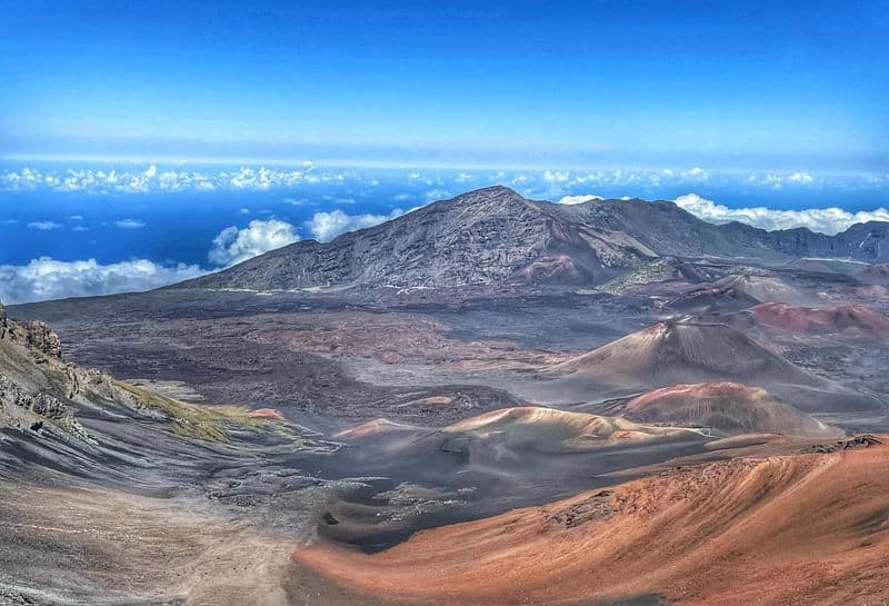 13 Breathtaking Natural Wonders in Hawaii You Absolutely Have to See Haleakalā Crater – Maui