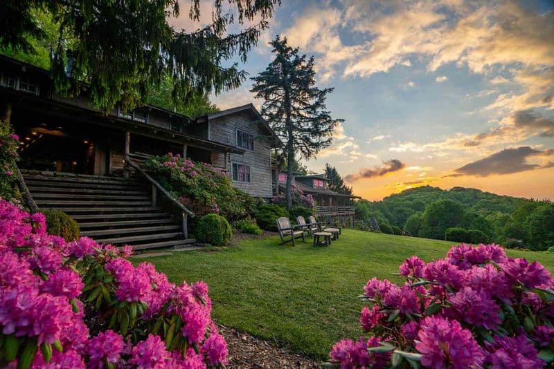 13 Dreamy Romantic Getaways in North Carolina for Couples The Swag Resort: Luxury Mountain Retreat