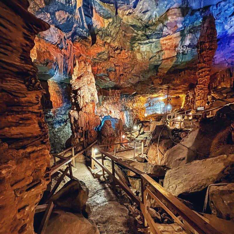 Lost World Caverns – Lewisburg