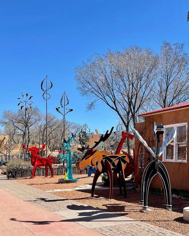 Explore the Canyon Road Art Galleries