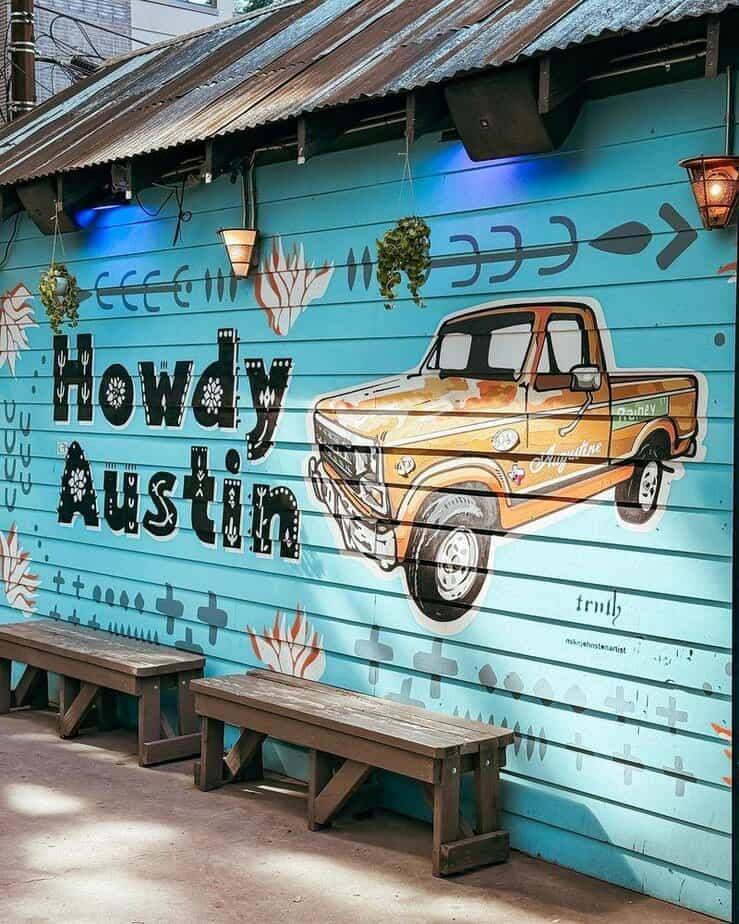 Discover Live Music on 6th Street or Rainey Street