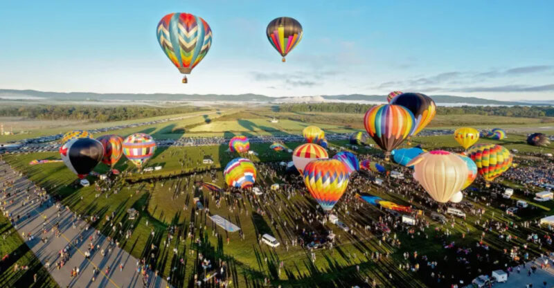 15 Breathtaking Hot Air Balloon Festivals Across the U.S.