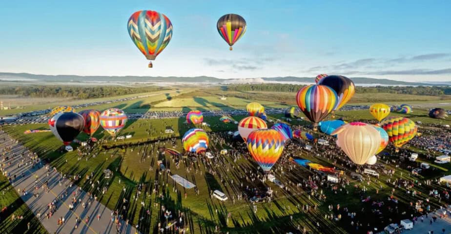 15 breathtaking hot air balloon festivals across the us
