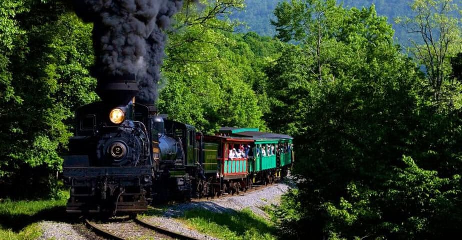 15 breathtaking train rides across the us you have to