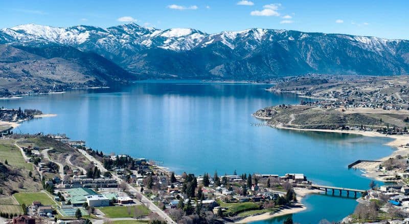17 Must-See Destinations That Showcase Washington's Beauty Lake Chelan