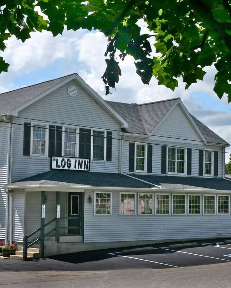 The Log Inn, Haubstadt