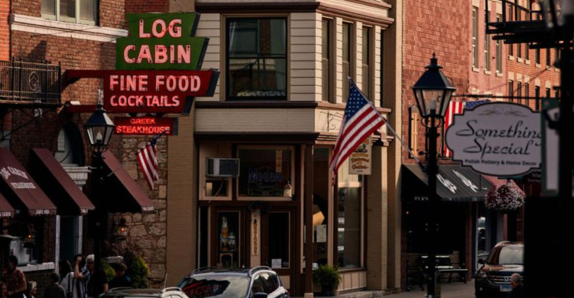 8 timeless illinois steakhouses locals keep coming back to