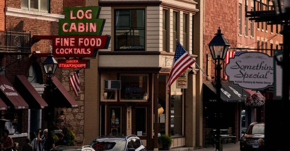 8 timeless illinois steakhouses locals keep coming back to