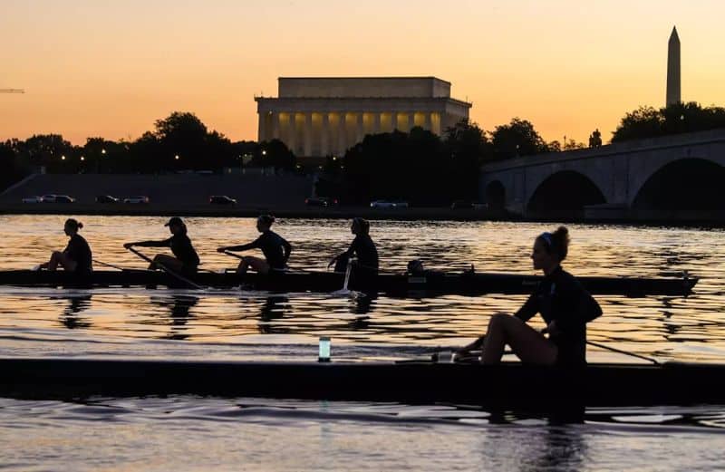 Paddleboard or Kayak on the Potomac
