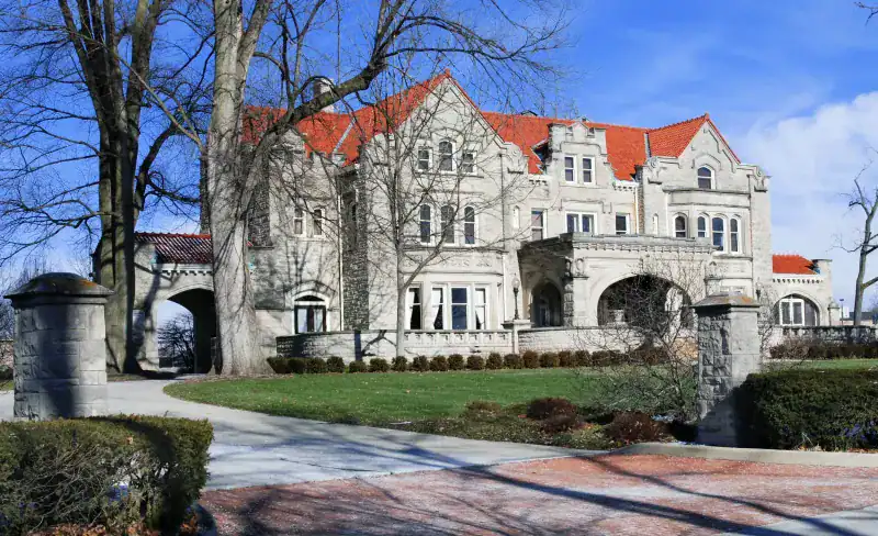 Elizabeth Ball Center Castle in Muncie