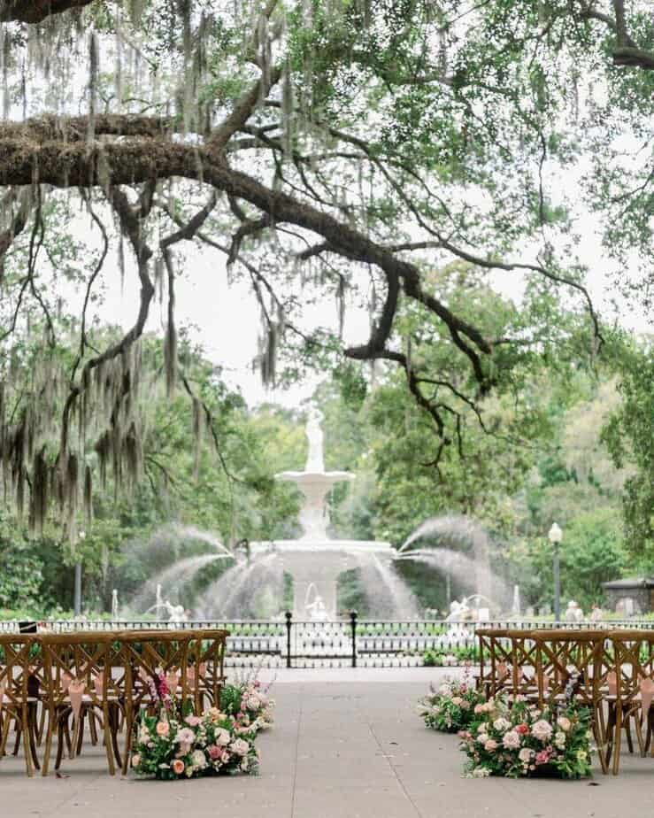 Every Corner Looks Like a Rom-Com Set