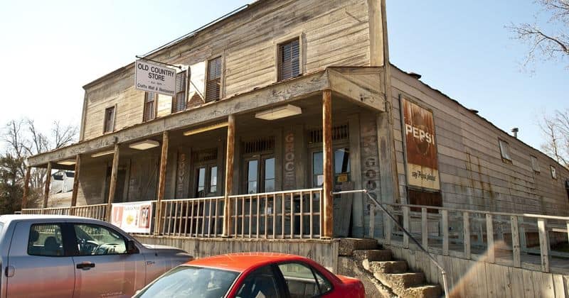 The Old Country Store – Lorman
