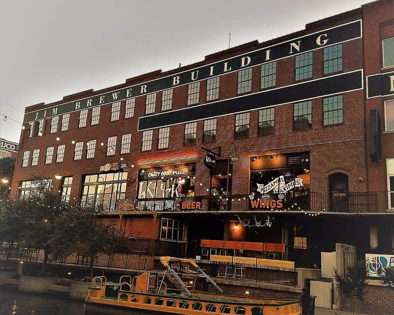 Spooks, Spirits, and Scoundrels Ghost Tour