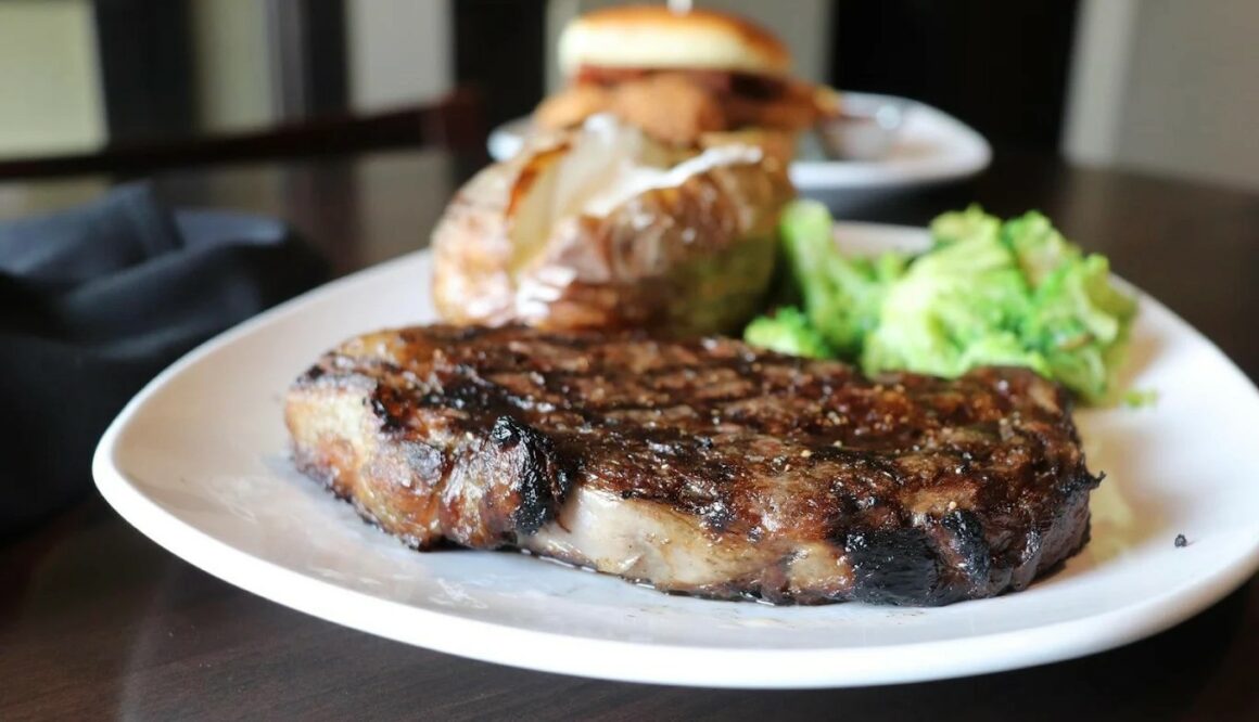 11 North Dakota Steakhouses That Turn Local Beef Into Unforgettable Comfort Food 3 ezgif 44c1832da8a273
