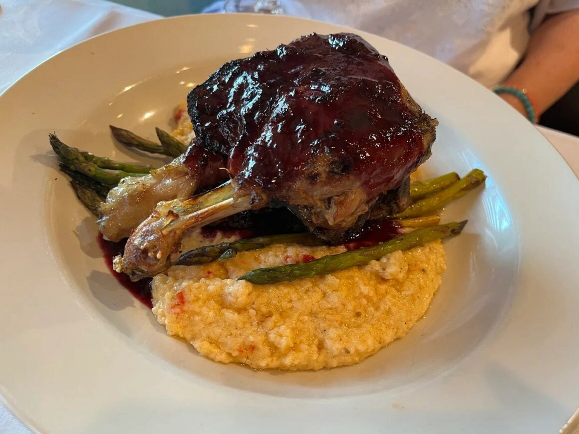 11 North Dakota Steakhouses That Turn Local Beef Into Unforgettable Comfort Food 6 ezgif 4c45ad147d80e5