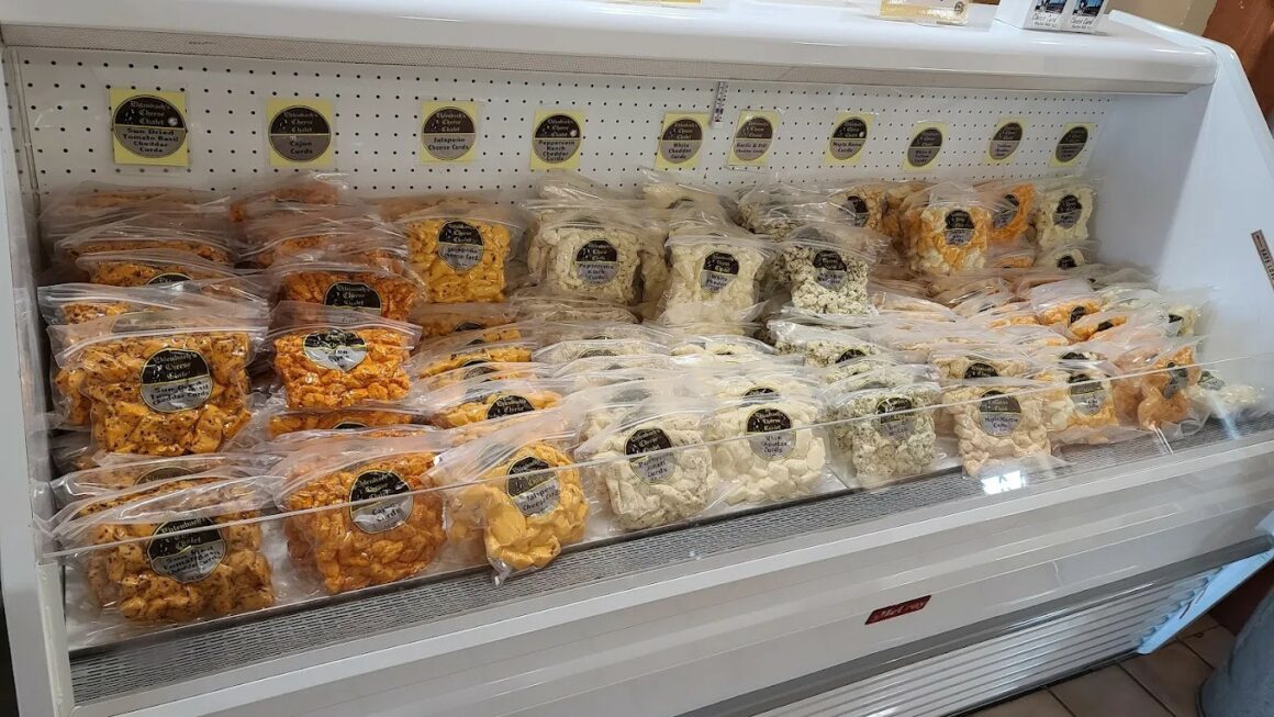 10 Wisconsin Spots Serving Cheese Curds That'll Blow Your Mind 9 ezgif 644adf10a3f8aa