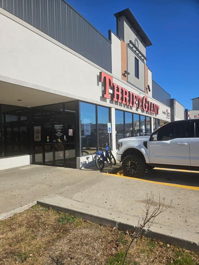 7 Massive Texas Thrift Stores Locals Swear By for Cheap Finds Thrift Giant (The Colony)