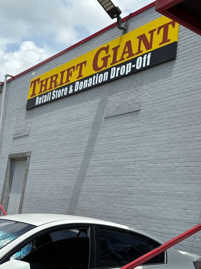7 Massive Texas Thrift Stores Locals Swear By for Cheap Finds Thrift Giant (Dallas)