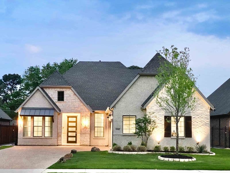 The Magnolia House – Arlington