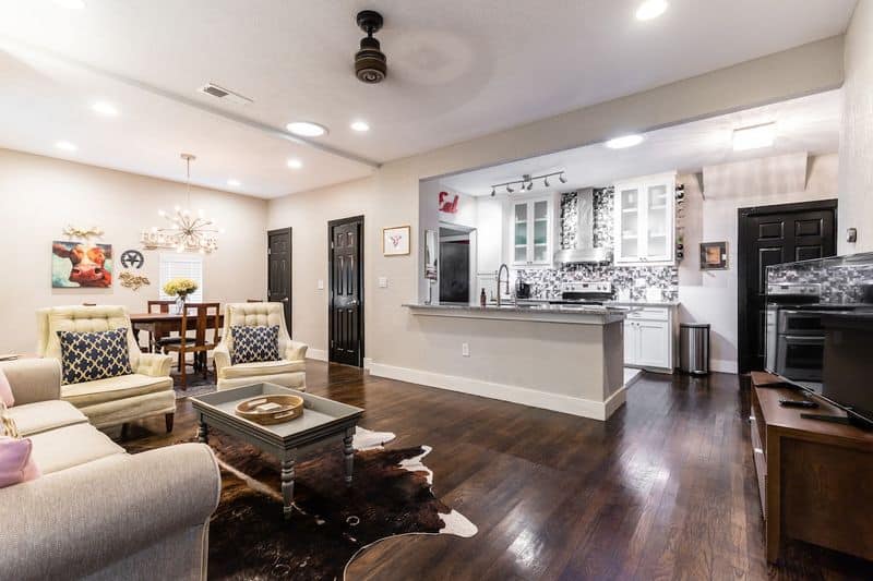 The Cozy Cowtown Cottage – Fort Worth