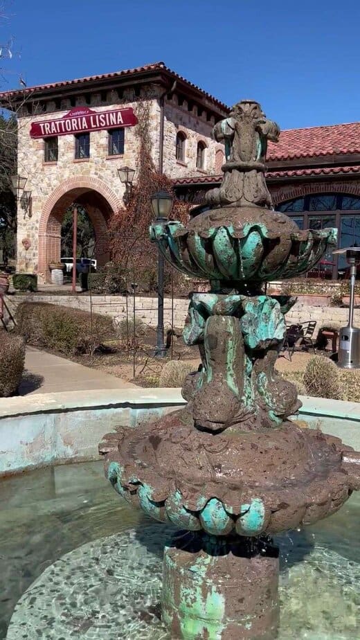 The Setting: Vineyard Romance In Driftwood