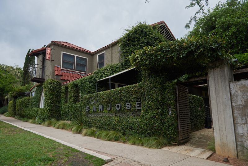 Austin Is Warming Up With Jo’s Legendary Chili Cook-Off on February 1 Room Types For Every Chili Fan