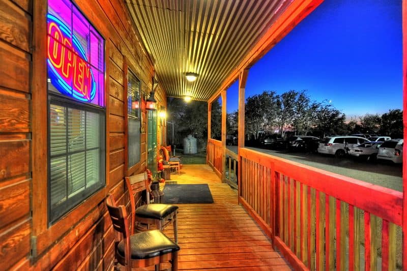 People Can’t Stop Talking About the Chili Cheese Fries at This Texas Restaurant Plan Your Visit: Hours, Deals, Tips