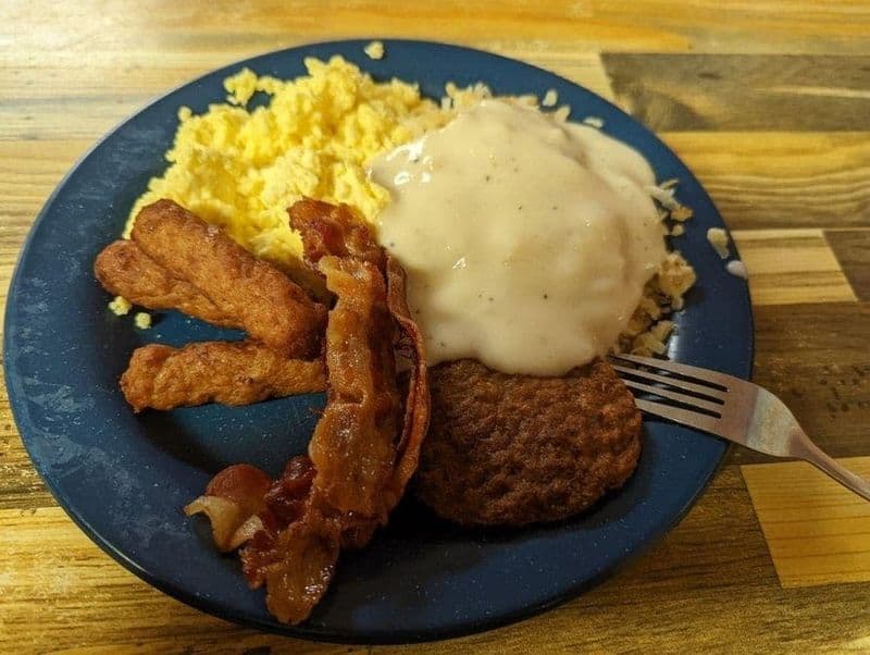 The Texas Buffet Locals Swear By for Southern Comfort Food Chicken Fried Steak Done Right