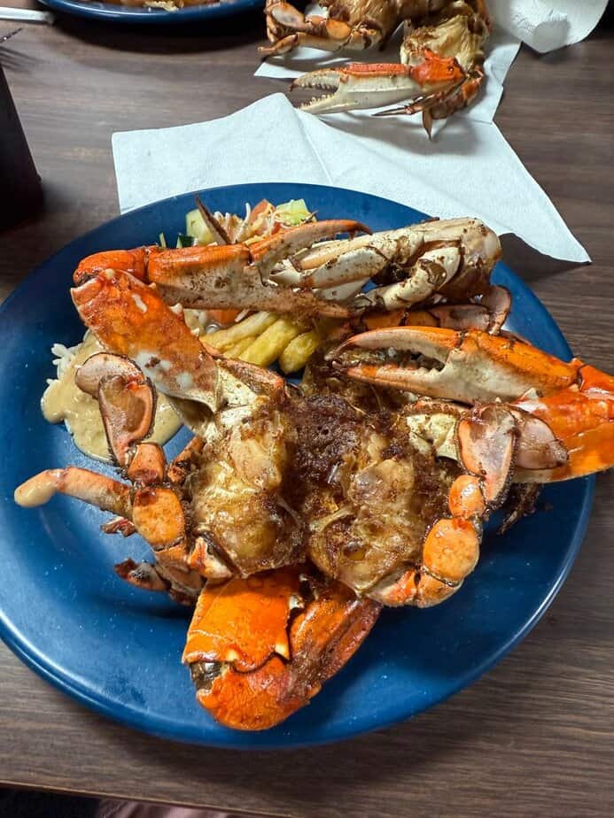 The Texas Buffet Locals Swear By for Southern Comfort Food BBQ Crabs on Seafood Night
