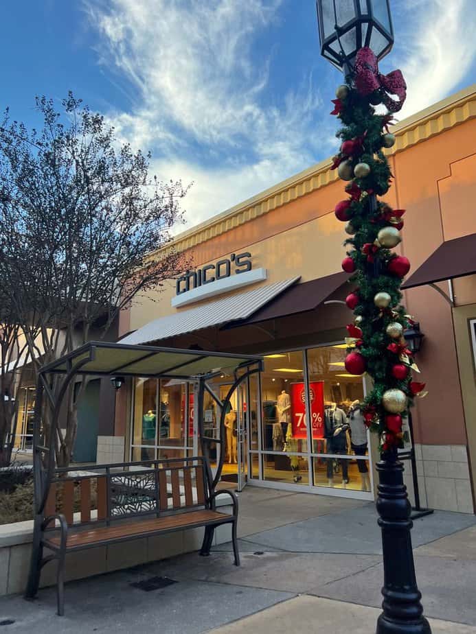 This Giant Texas Outlet Mall Turns $50 Into a Full Shopping Cart Exit Strategy: Stack, Return, and Celebrate